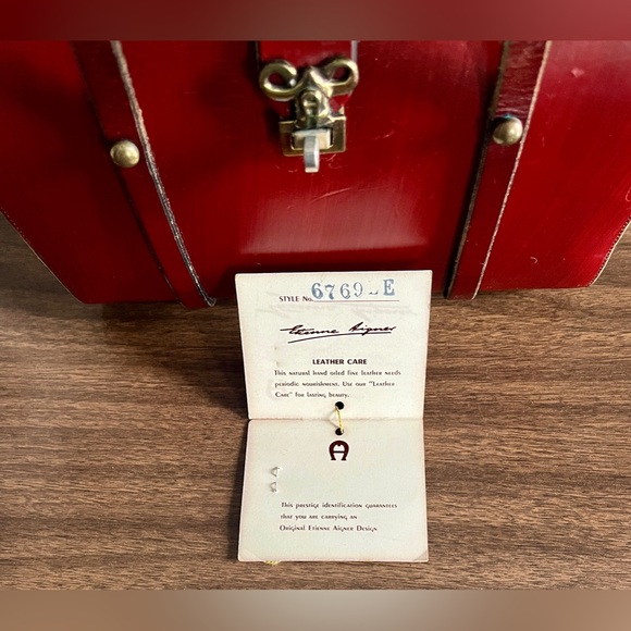 Vintage Etienne Aigner ‘Antic Red’ Leather Turnlock Satchel with Original Tags - Picture 12 of 13